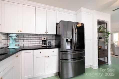 85 Lanning Avenue Asheville NC 28806