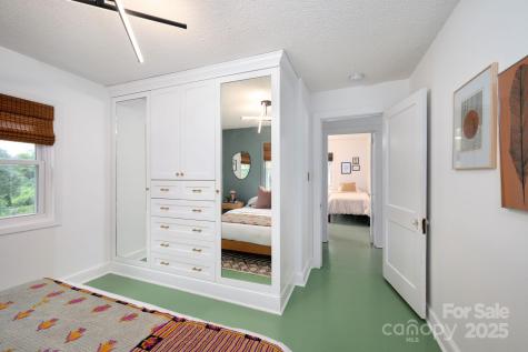 85 Lanning Avenue Asheville NC 28806