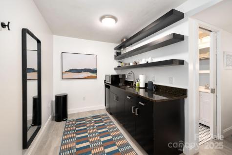 85 Lanning Avenue Asheville NC 28806