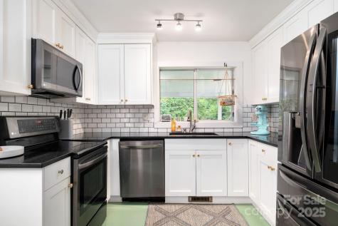 85 Lanning Avenue Asheville NC 28806