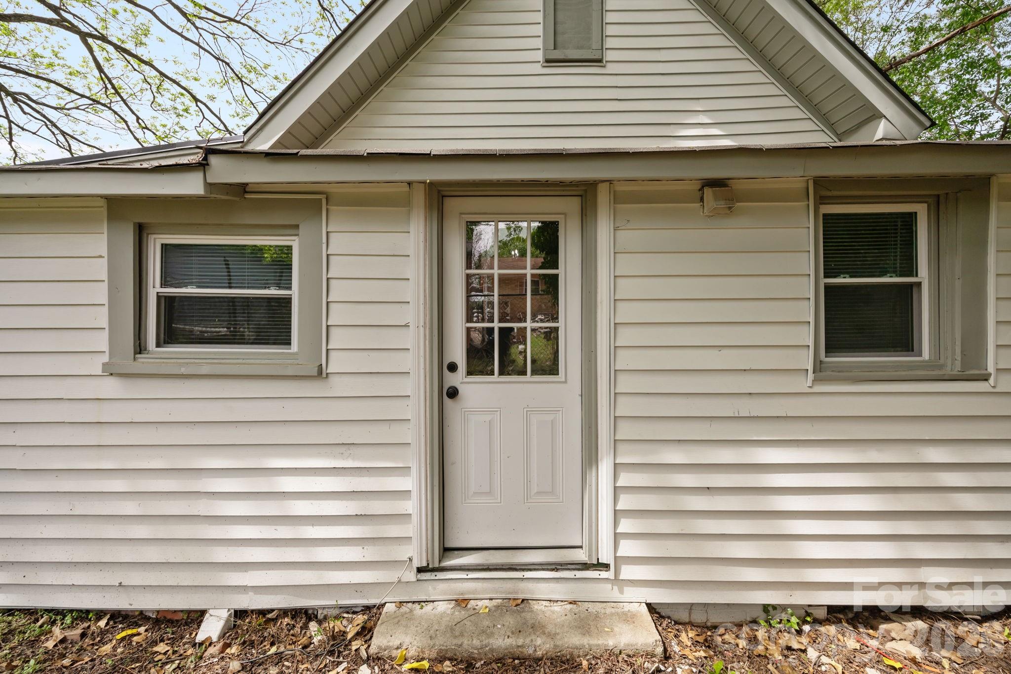 318 S Liberty Street Gastonia NC 28052
