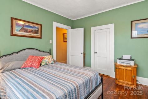 110 Carrier Street Asheville NC 28806
