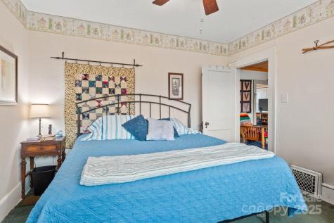 110 Carrier Street Asheville NC 28806