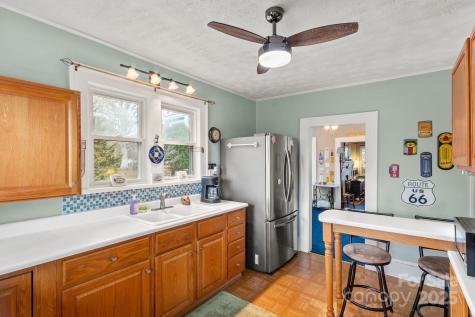 110 Carrier Street Asheville NC 28806