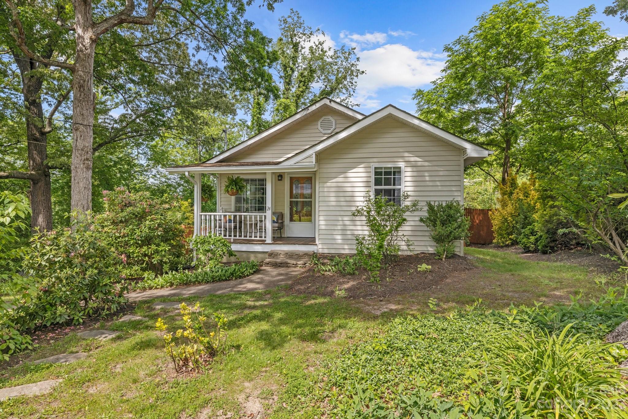 24 Ivy Street N Asheville NC 28804