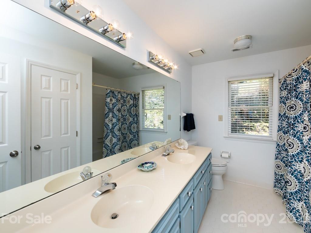 10124 Berkeley Forest Lane Charlotte NC 28277