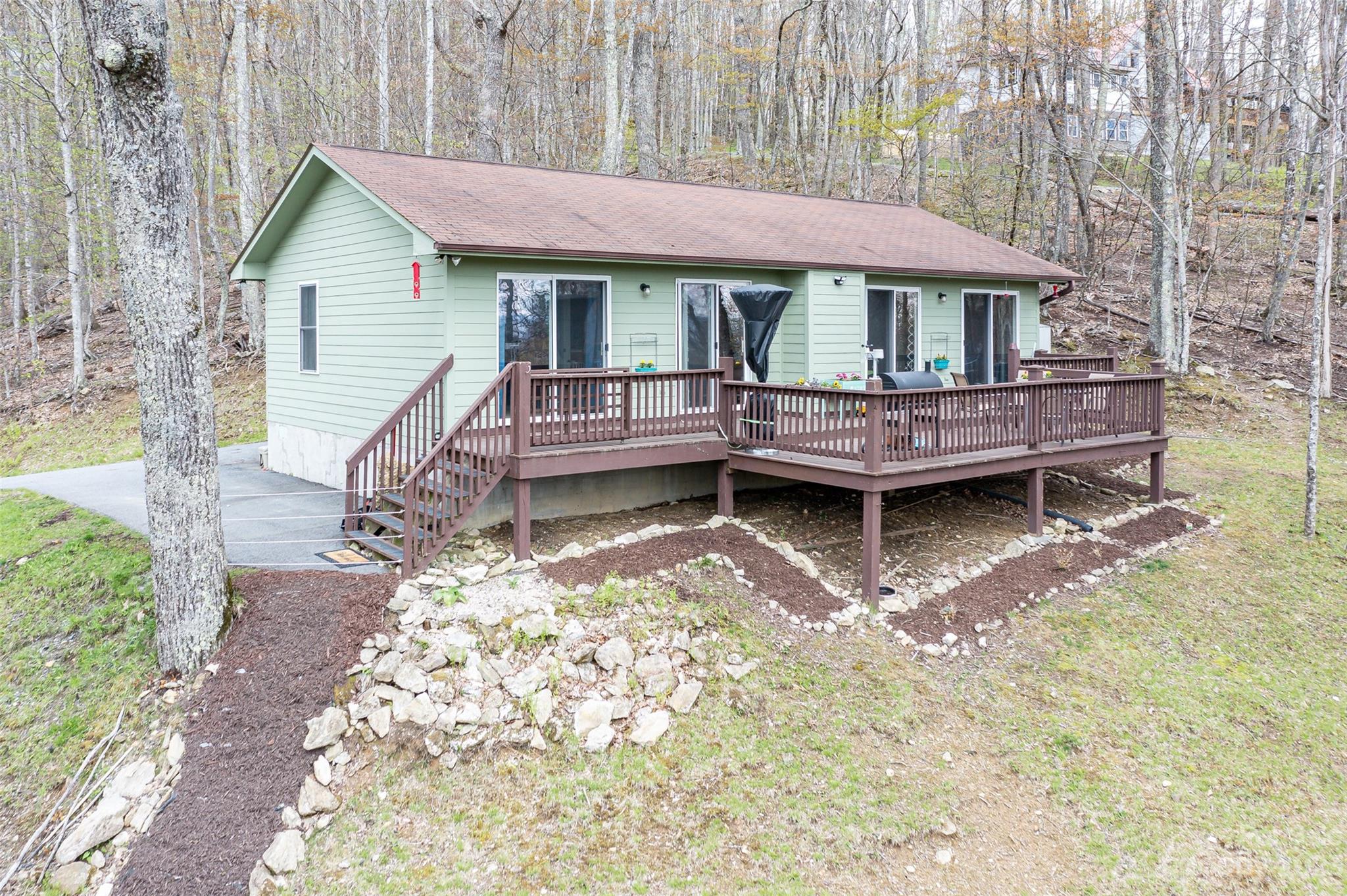 565 Mayapple Lane Mars Hill NC 28754