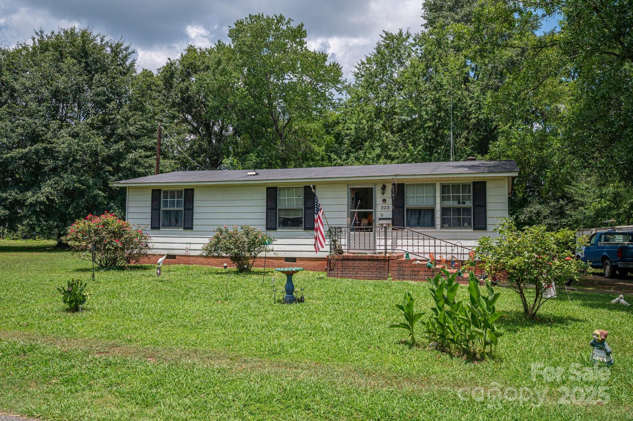 323 E Glendale Avenue Mount Holly NC 28120