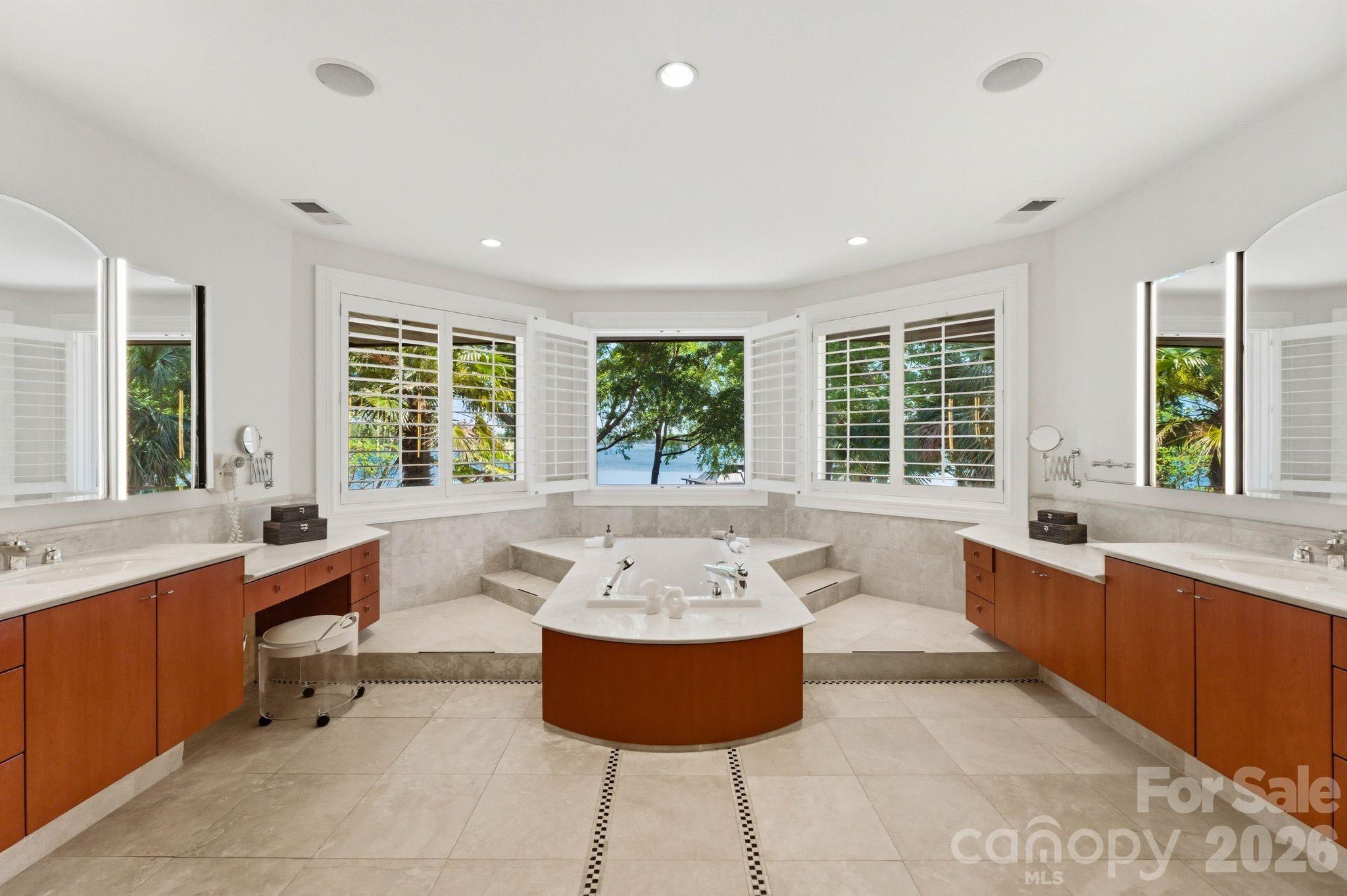 14051 Island Drive Huntersville NC 28078