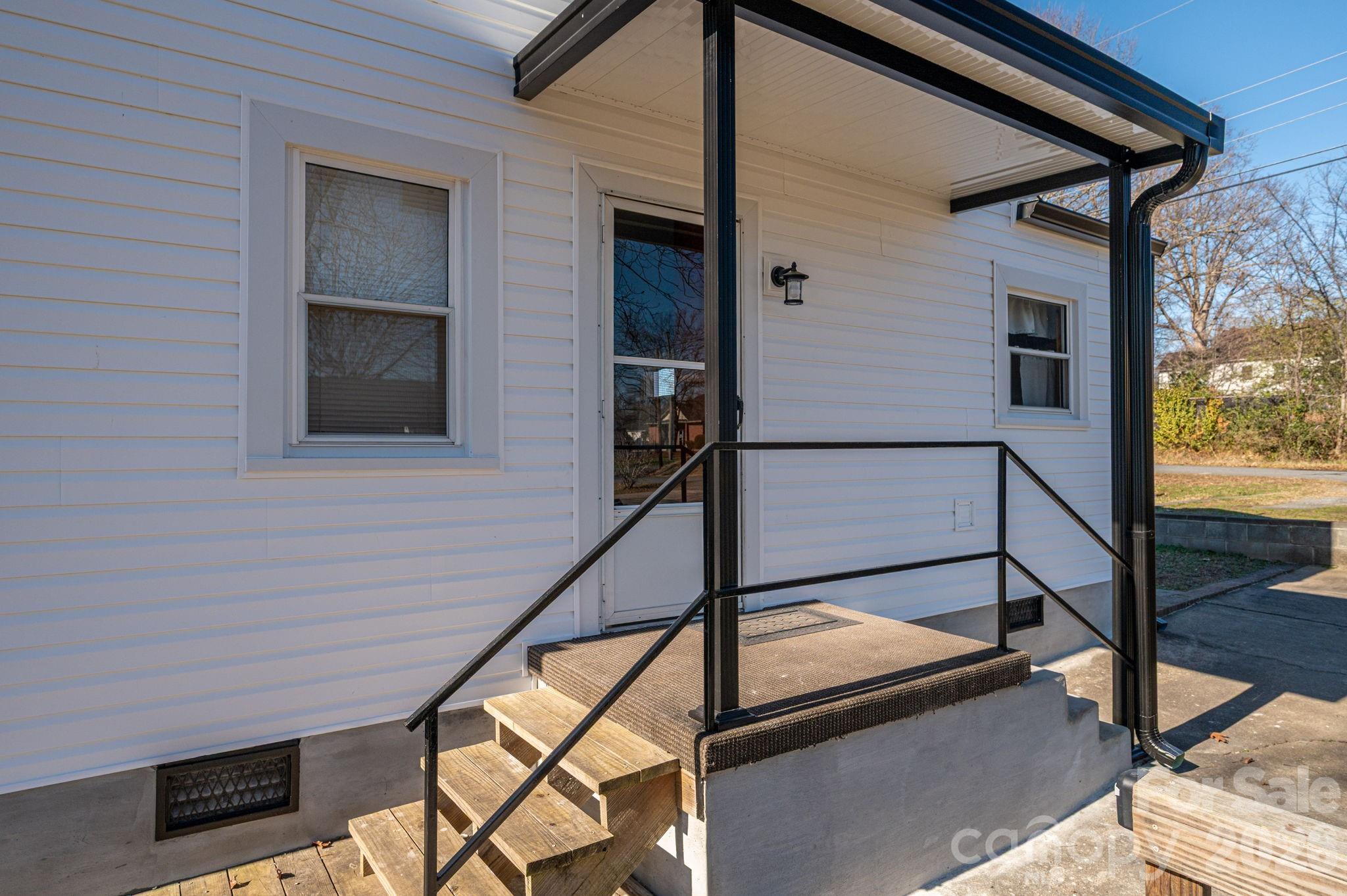 1203 W Gold Street Extension Kings Mountain NC 28086