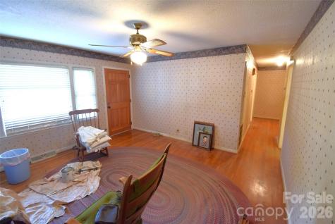502 W Henry Street Belmont NC 28012