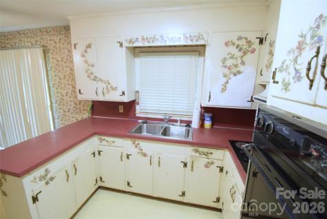 502 W Henry Street Belmont NC 28012