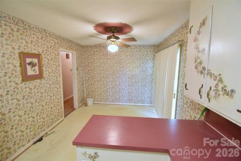 502 W Henry Street Belmont NC 28012