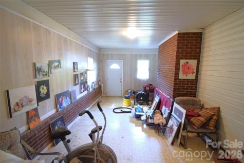 502 W Henry Street Belmont NC 28012