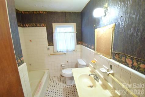 502 W Henry Street Belmont NC 28012