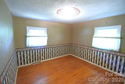 502 W Henry Street Belmont NC 28012