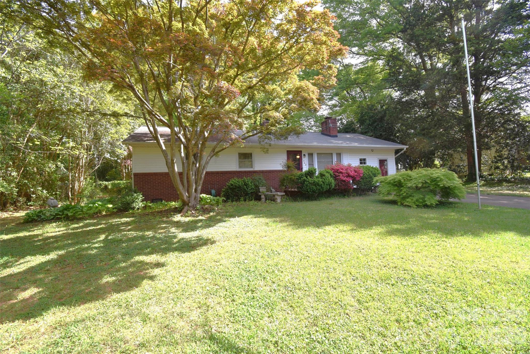 502 W Henry Street Belmont NC 28012
