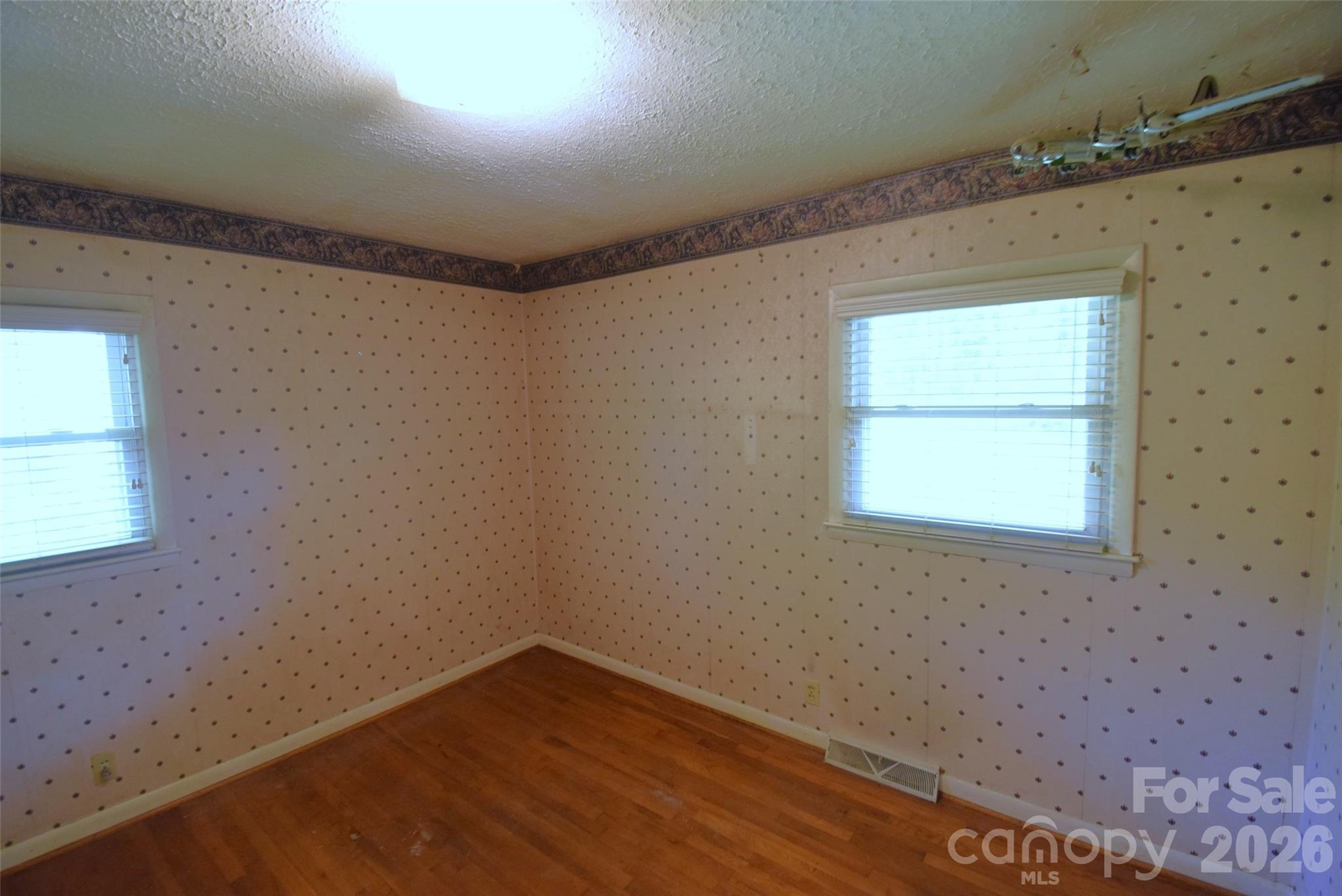 502 W Henry Street Belmont NC 28012