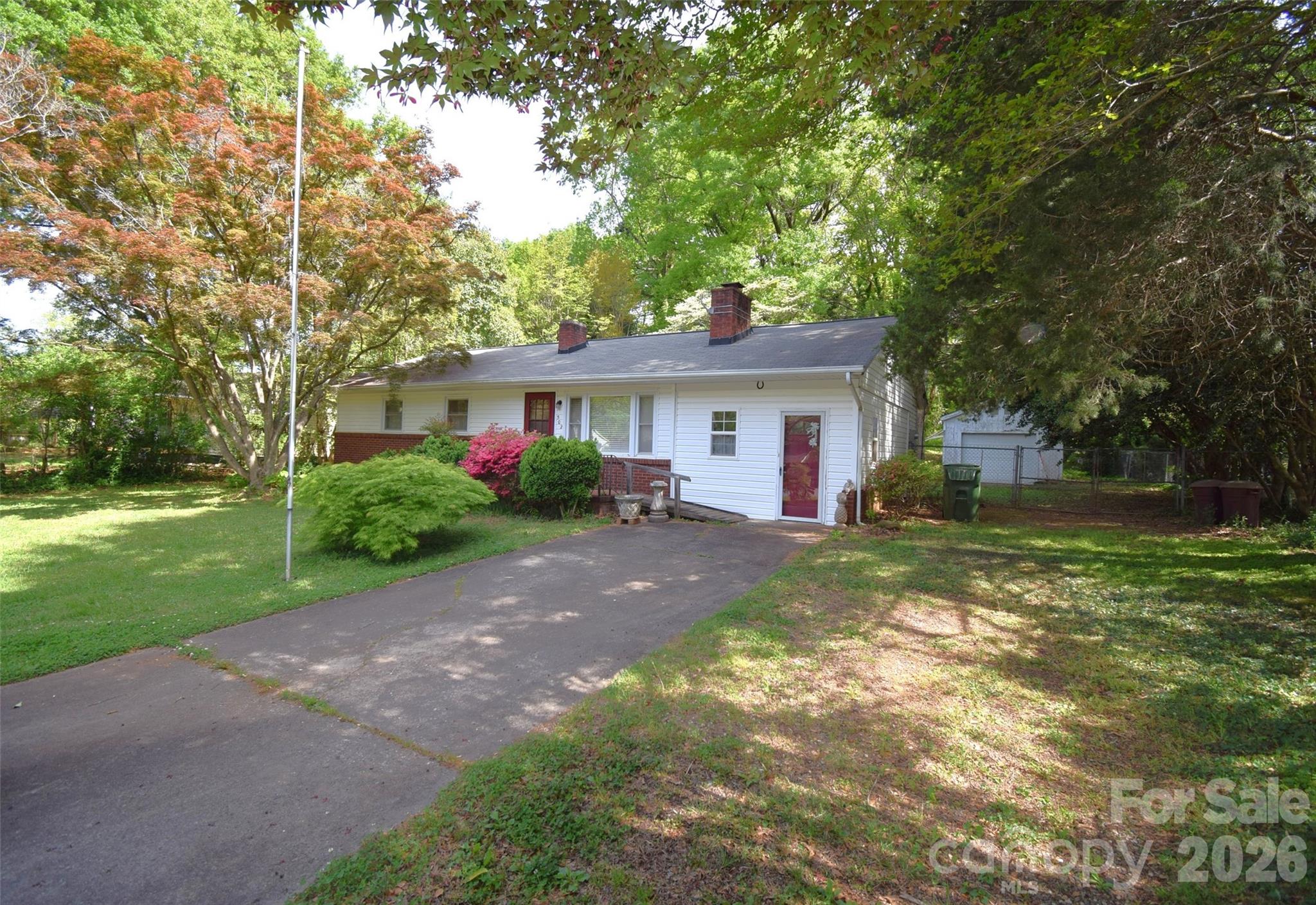 502 W Henry Street Belmont NC 28012