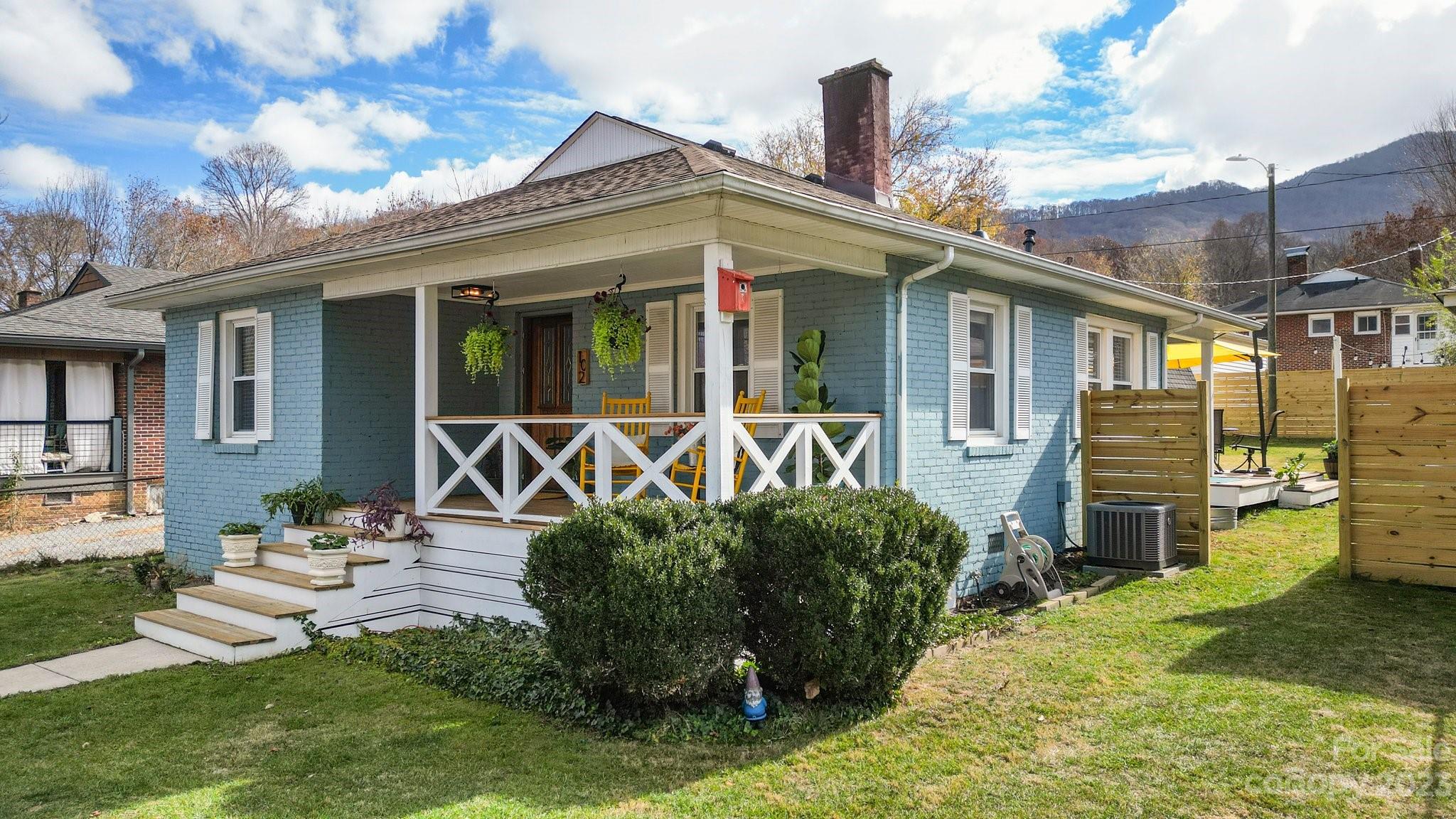 102 Campbell Street Swannanoa NC 28778