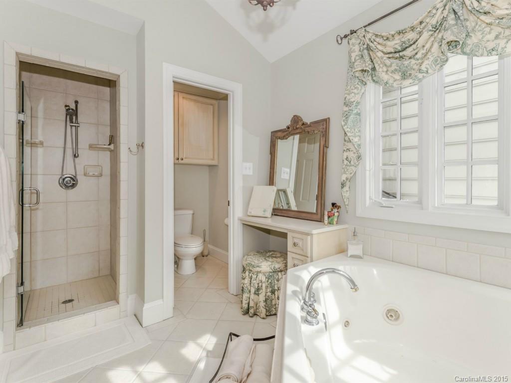 3933 Ayscough Road Charlotte NC 28211