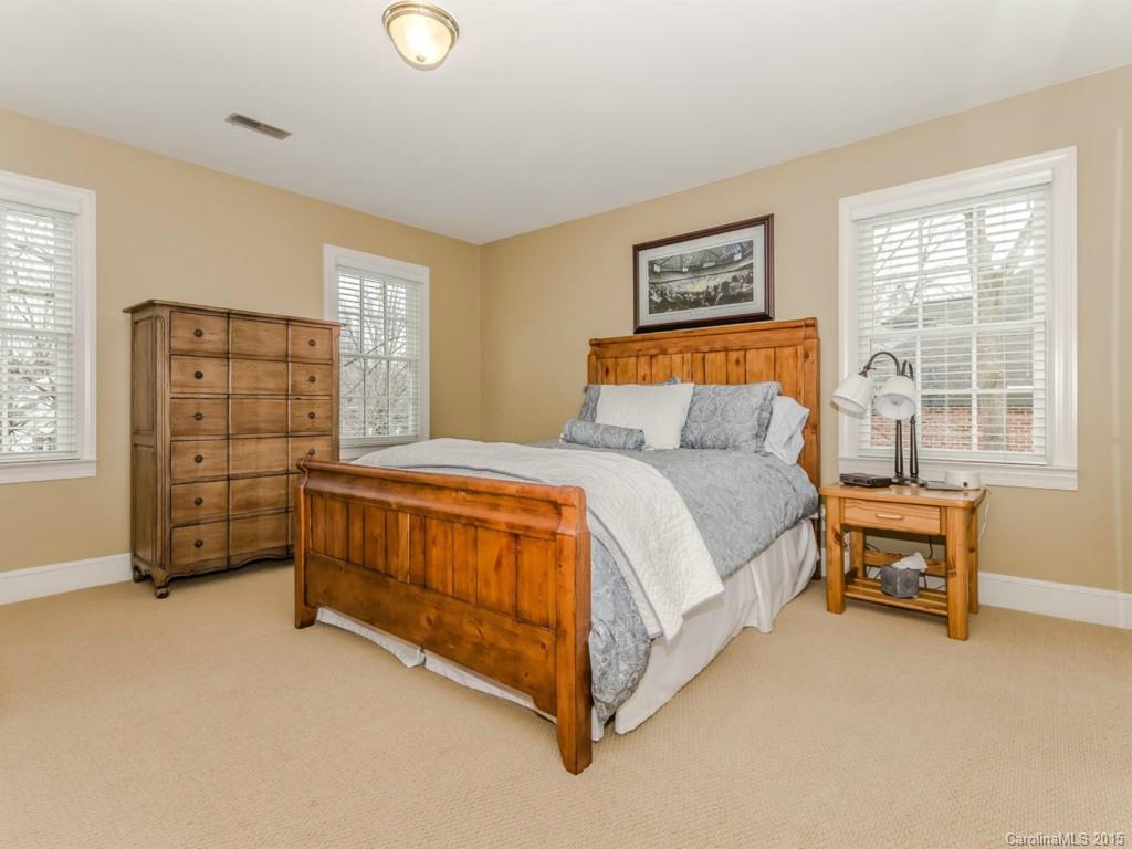 3933 Ayscough Road Charlotte NC 28211