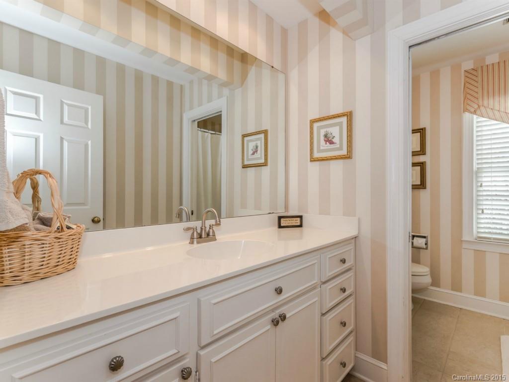 3933 Ayscough Road Charlotte NC 28211