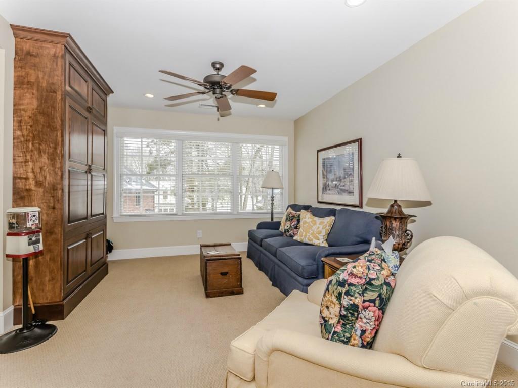 3933 Ayscough Road Charlotte NC 28211