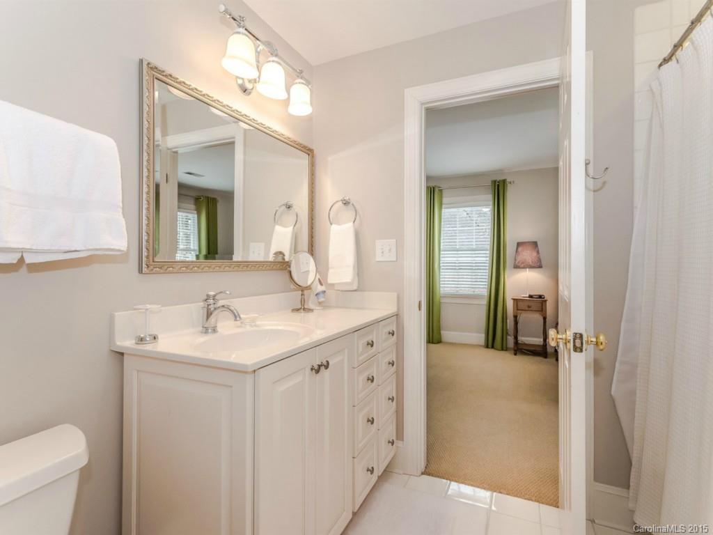 3933 Ayscough Road Charlotte NC 28211