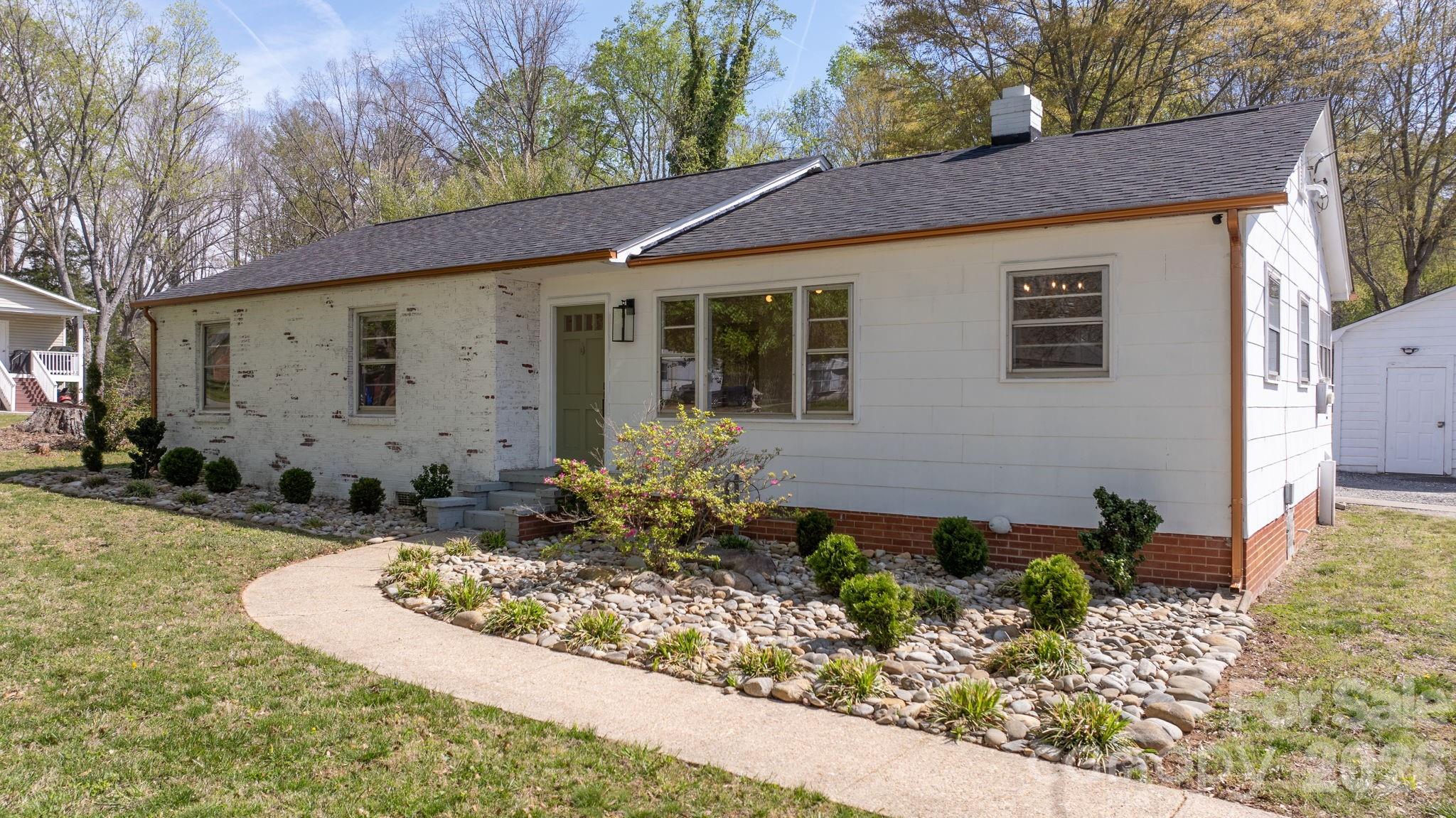 212 Glendale Street Morganton NC 28655