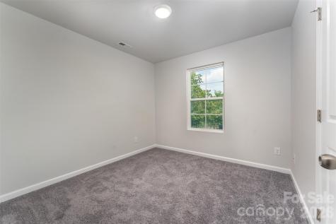 27 Forest Park Road Marion NC 28752