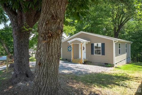27 Forest Park Road Marion NC 28752