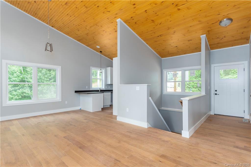 19 Sassafras Valley Road Swannanoa NC 28778