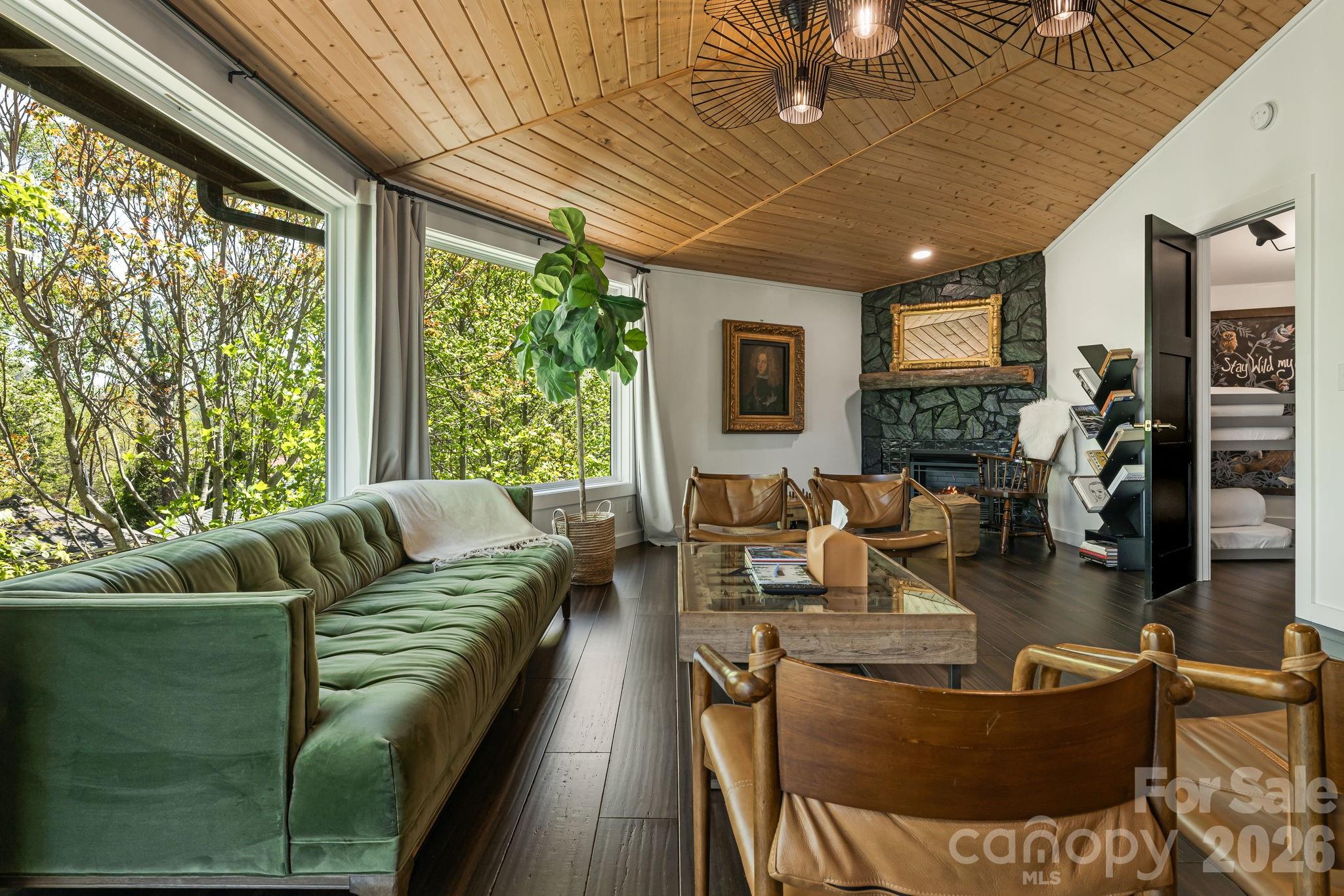 1 Patton Circle Asheville NC 28804