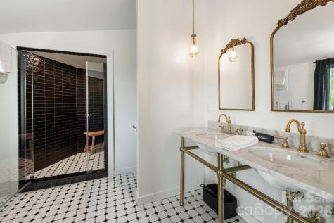 1 Patton Circle Asheville NC 28804