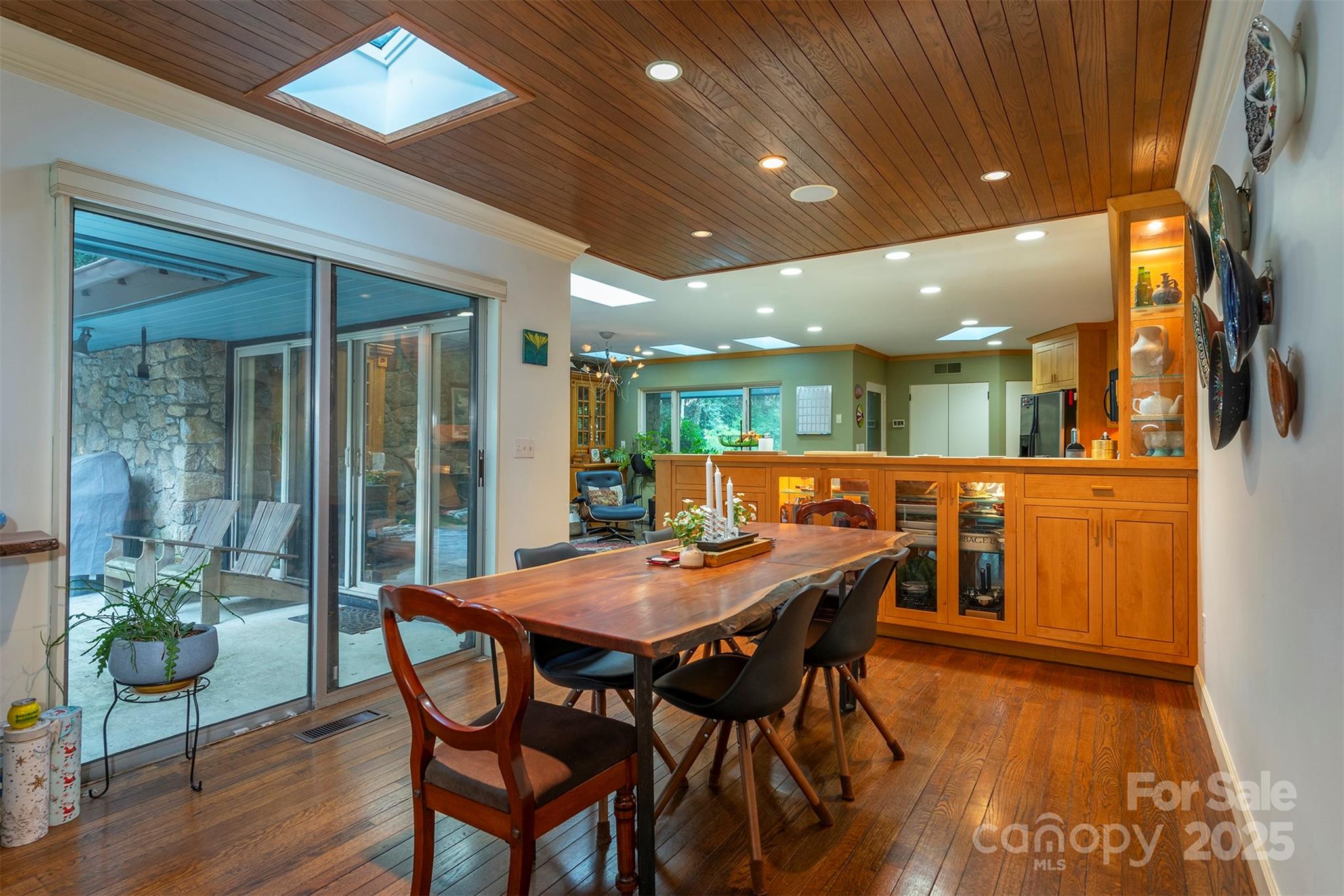 18 Forest Road Asheville NC 28803