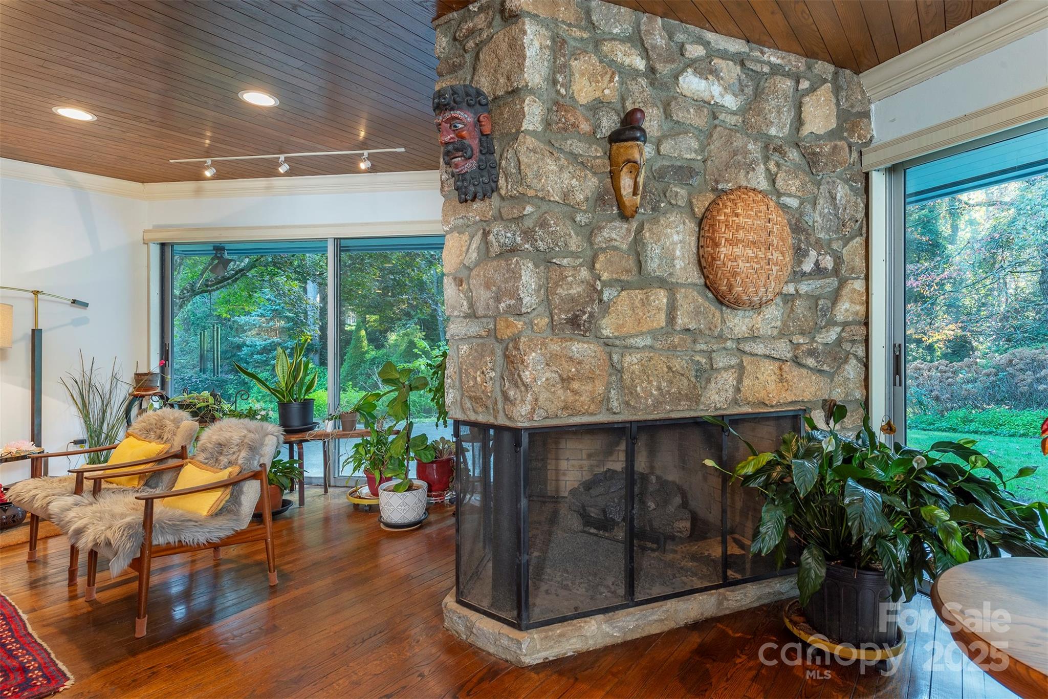 18 Forest Road Asheville NC 28803