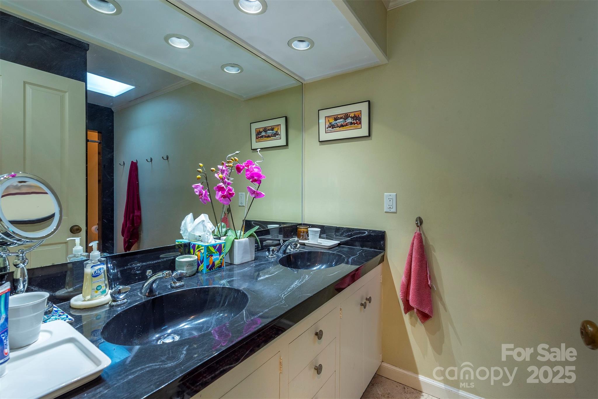 18 Forest Road Asheville NC 28803