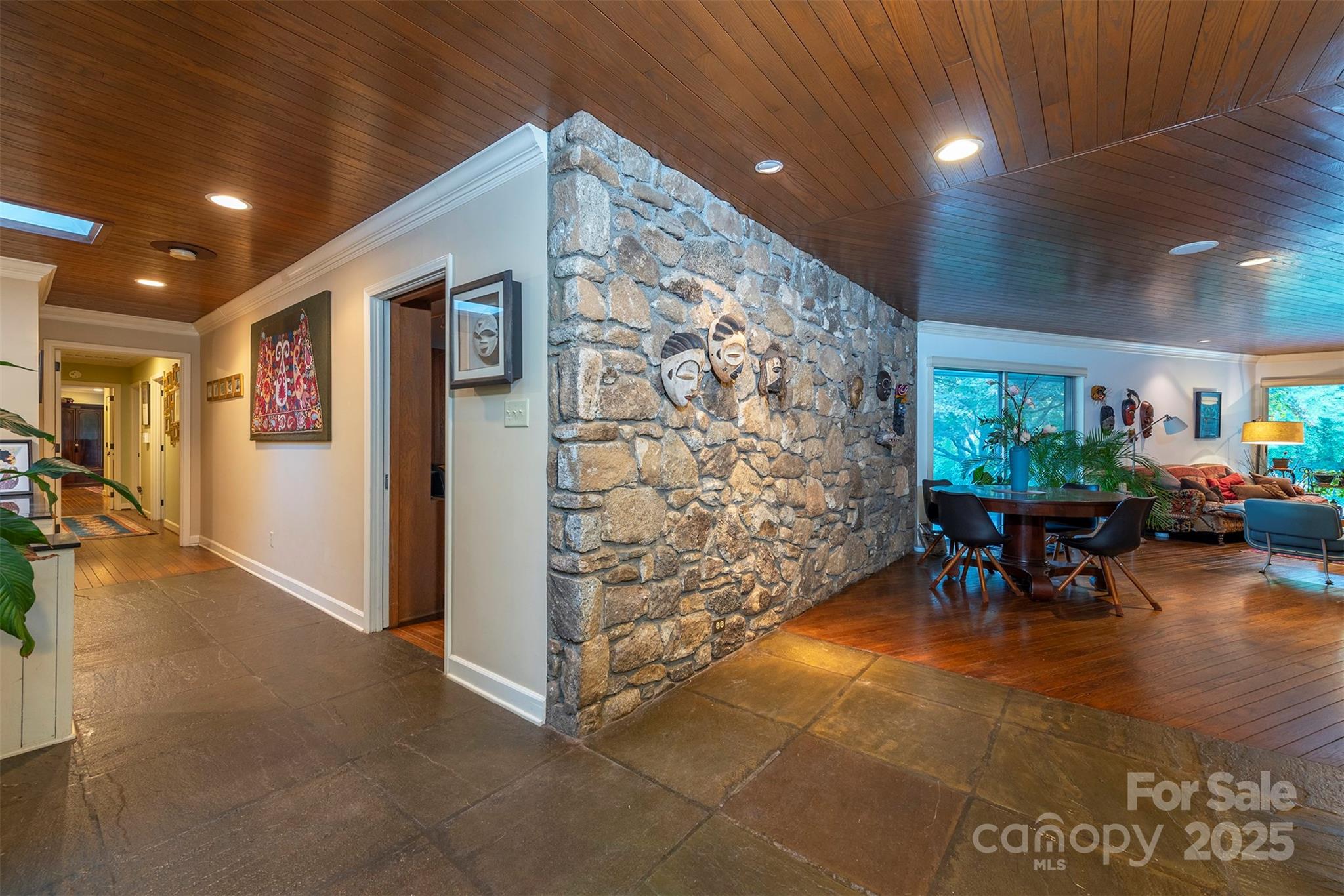 18 Forest Road Asheville NC 28803