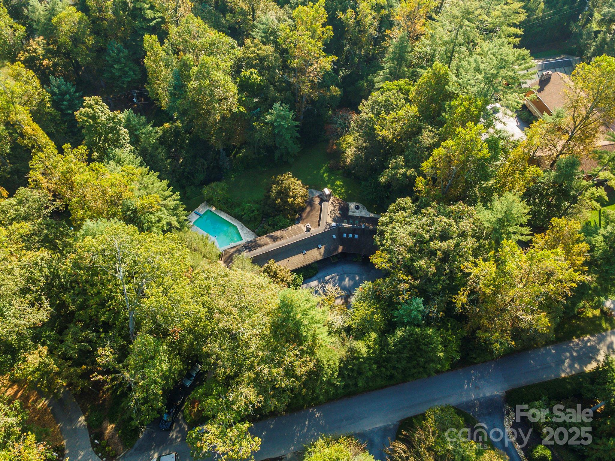 18 Forest Road Asheville NC 28803