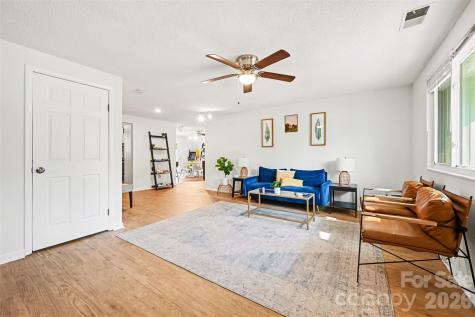 9815 Meringue Place Charlotte NC 28270