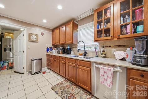 970 23rd Avenue NE Hickory NC 28601