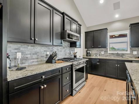 5588 Table View Lane Lenoir NC 28645