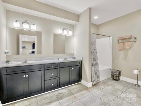 5588 Table View Lane Lenoir NC 28645