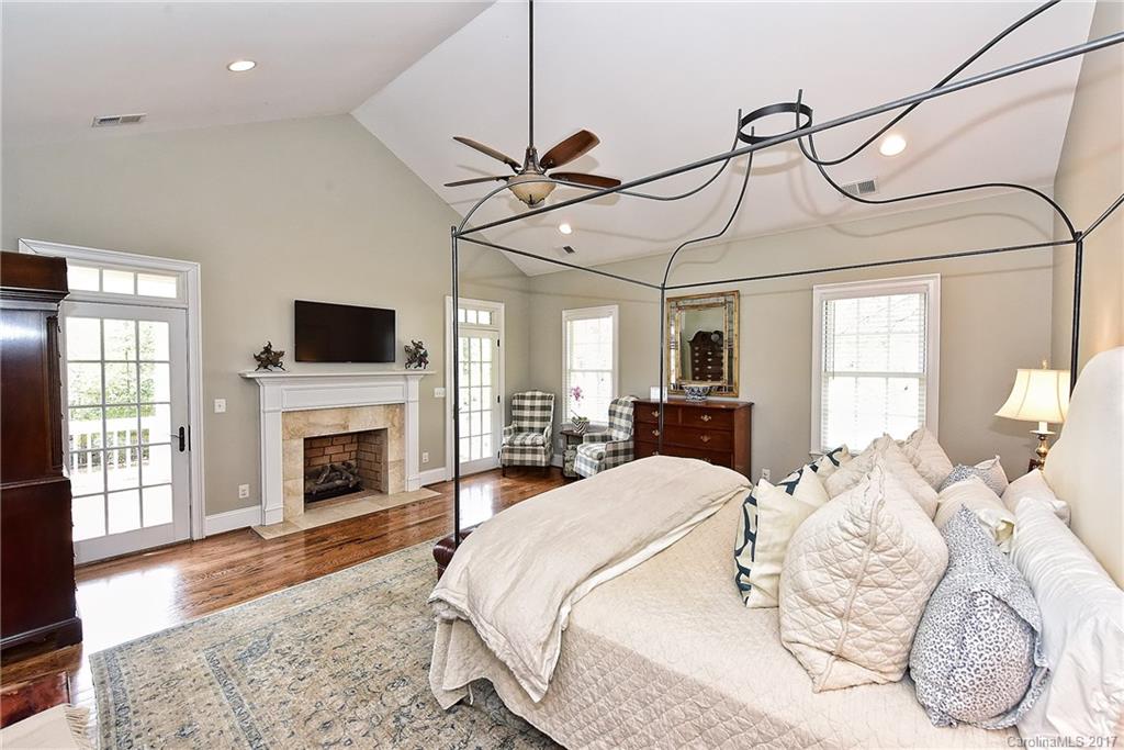 1132 Providence Road Charlotte NC 28207