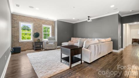 1924 Plaza End Trace Charlotte NC 28205