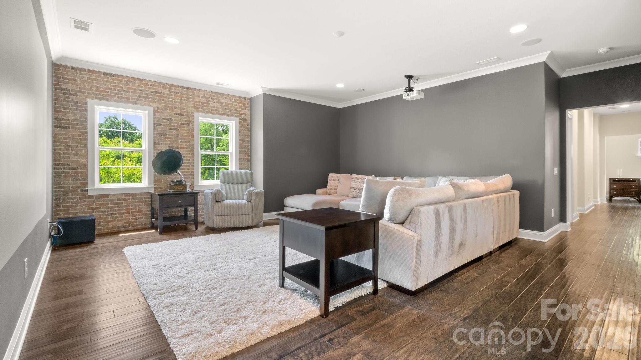 1924 Plaza End Trace Charlotte NC 28205