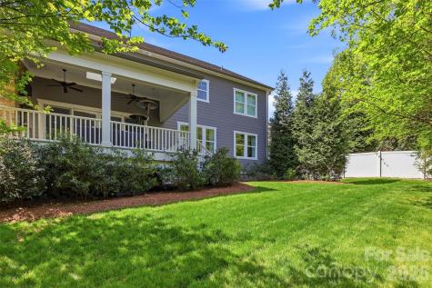 1924 Plaza End Trace Charlotte NC 28205
