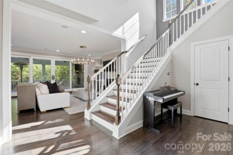 1924 Plaza End Trace Charlotte NC 28205