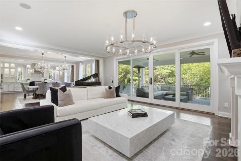 1924 Plaza End Trace Charlotte NC 28205